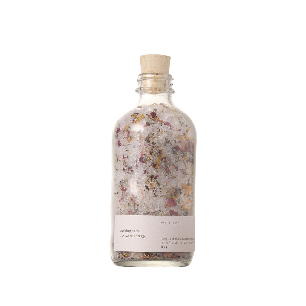 WELL KEPT Soaking Salts Ivory