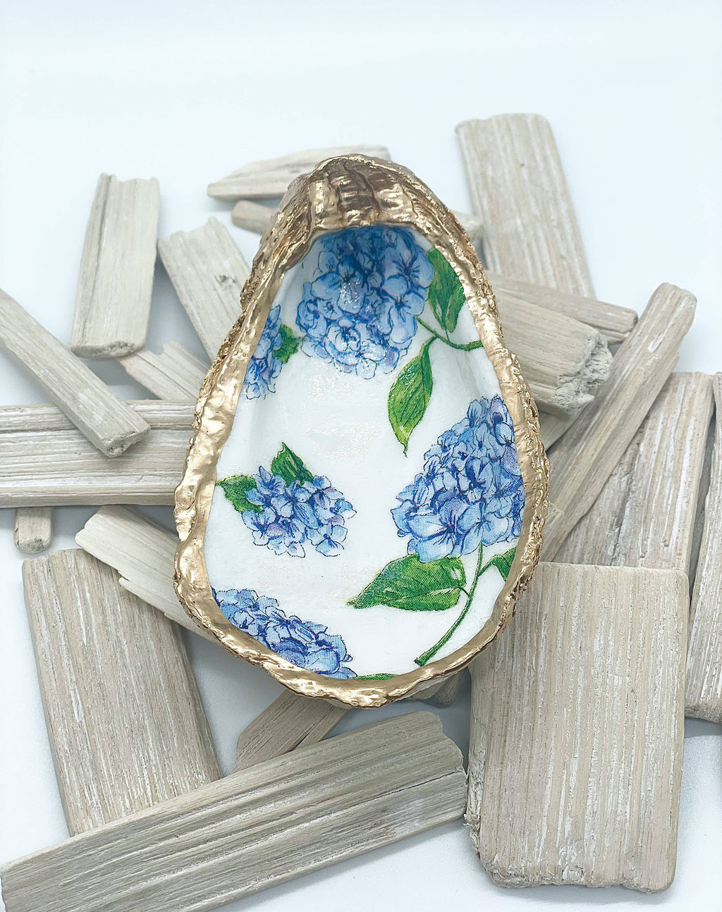 ALISON BROOKE DESIGNS French Hydrangea Oyster Trinket Dish