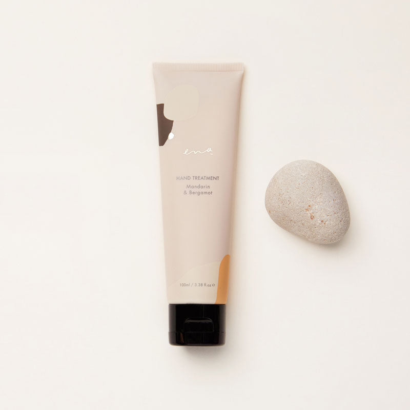 ena hand traetment mandarin bergamot styled